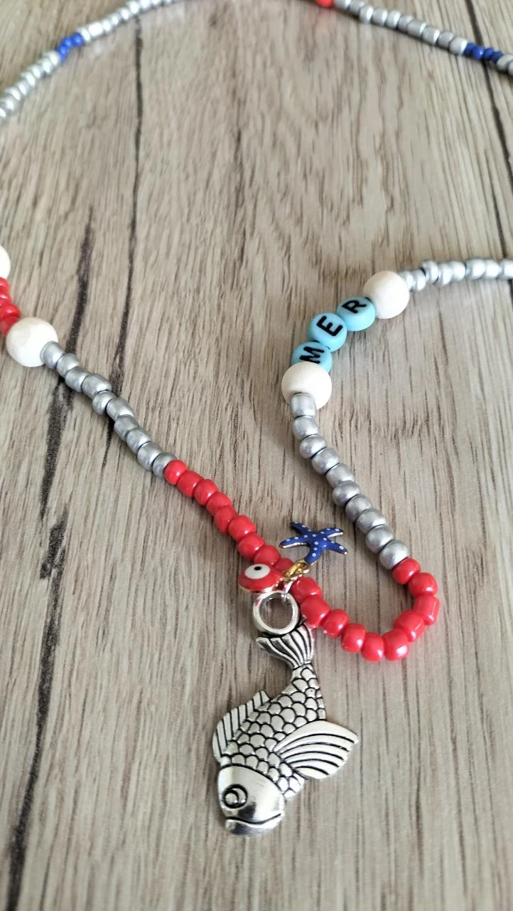 Pearl necklace with silver fish charm – photo 2